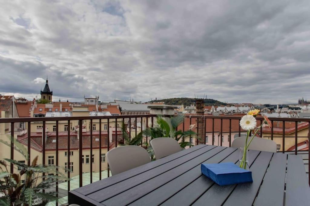 Apartment Unique City Centre Duplex, Roof Top Terrace, Castle View *